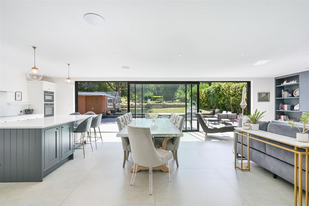 Property photo 2 of 24 Nork Way, 54- (6).Jpg