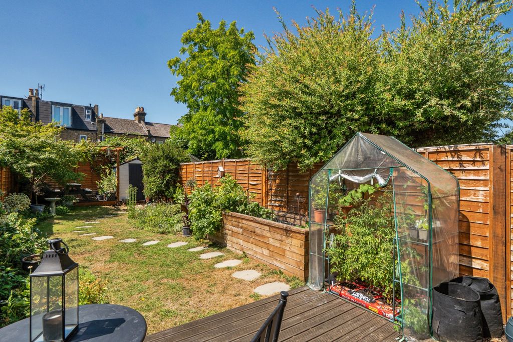 Property photo 3 of 23 Picture No. 27