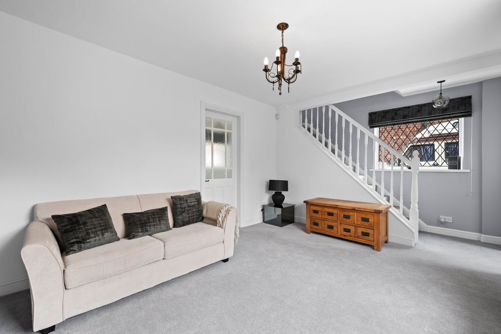 Property photo 2 of 24