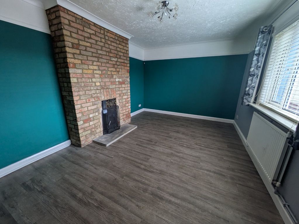 Property photo 3 of 8 Picture No. 18