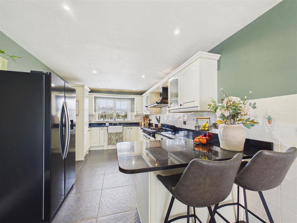 Property photo 3 of 36 Dining Kitchen