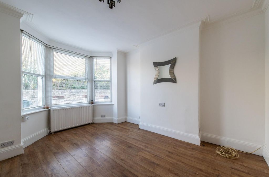 Property photo 2 of 16 Living Room