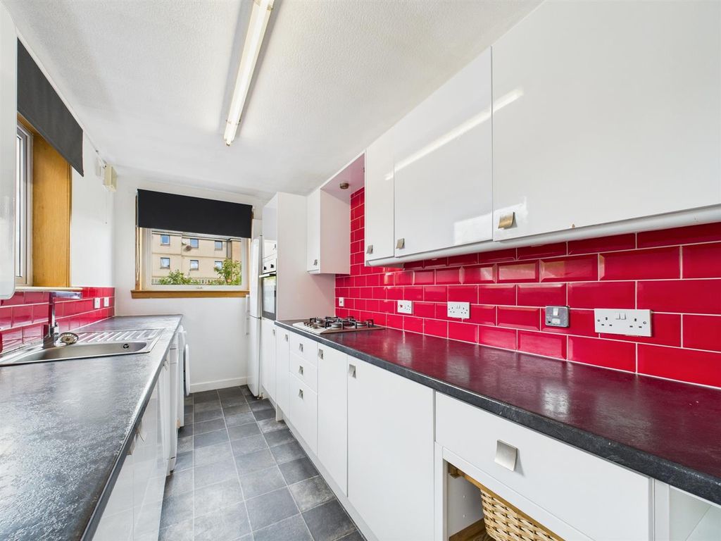 Property photo 2 of 16 Cam01486G0-Pr0866-Still001.Jpg