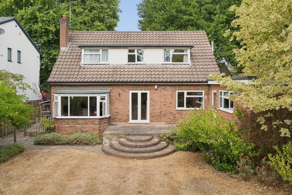 Property photo 1 of 18