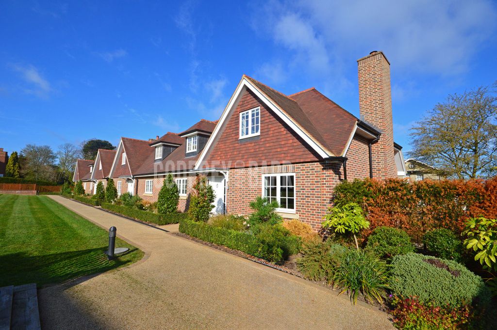 Property photo 1 of 23