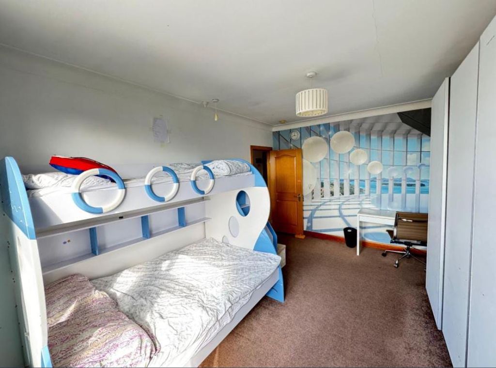 Property photo 2 of 4