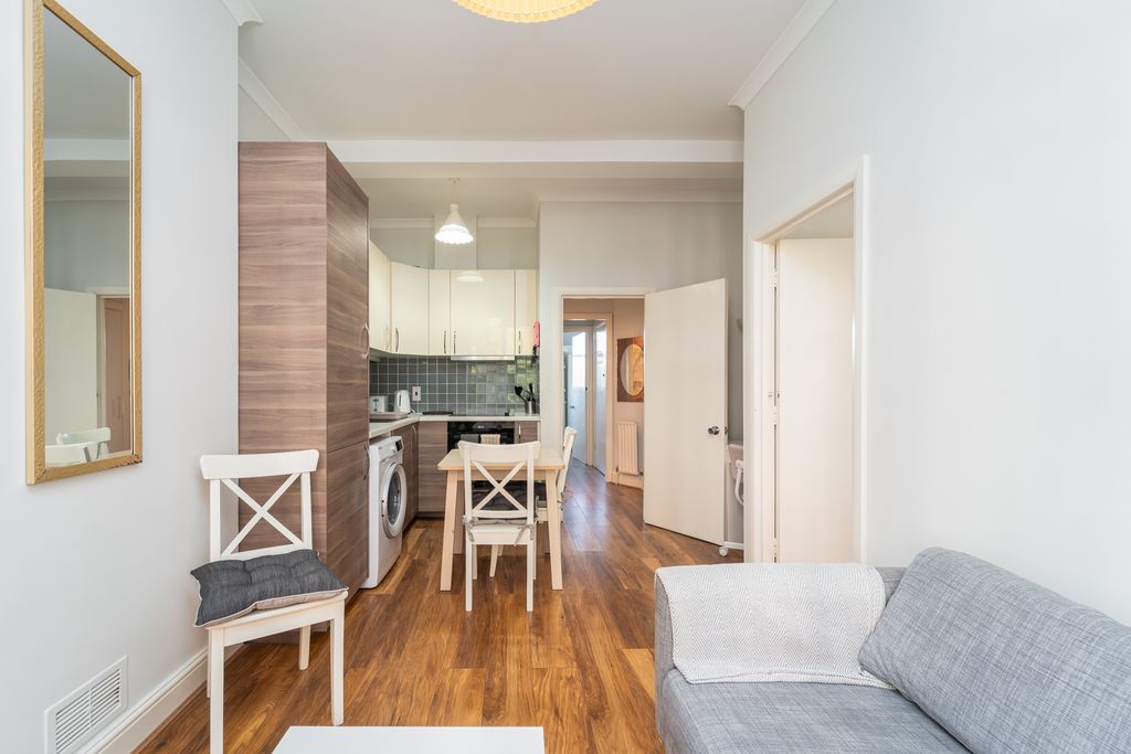 Property photo 2 of 7 Mba08242-Edit