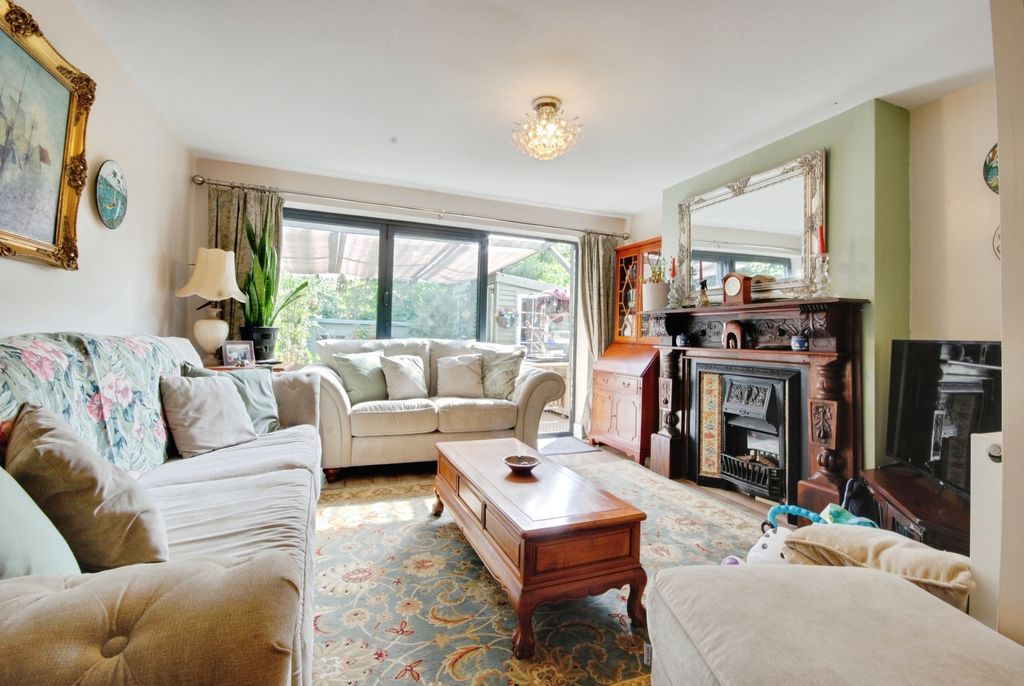 Property photo 2 of 16 Pbox-Img.Jpg