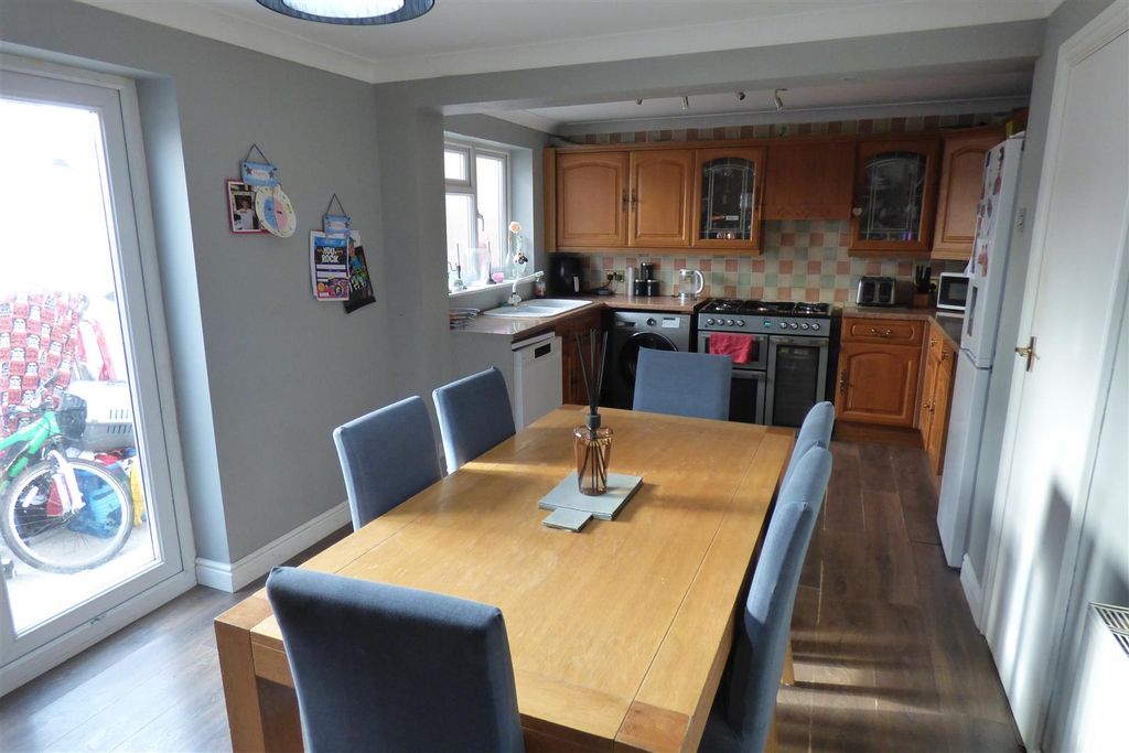 Property photo 3 of 12 P1410216.Jpg