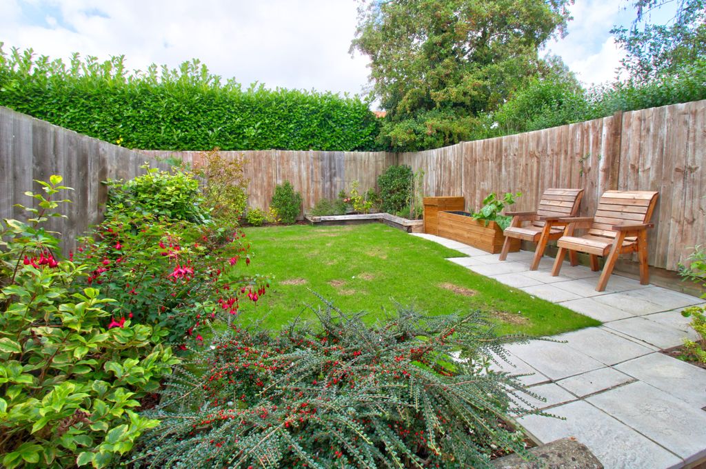 Property photo 2 of 14 Garden