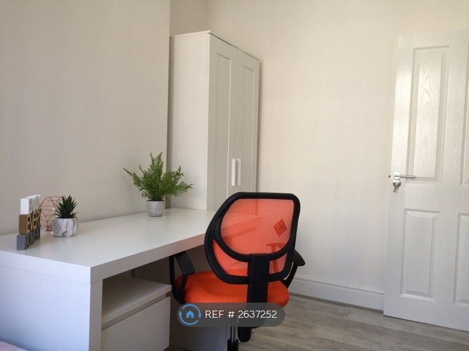 Property photo 2 of 6