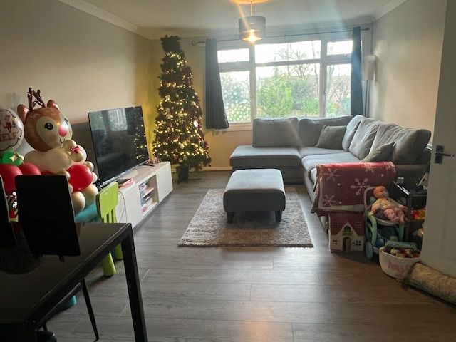 Property photo 2 of 23