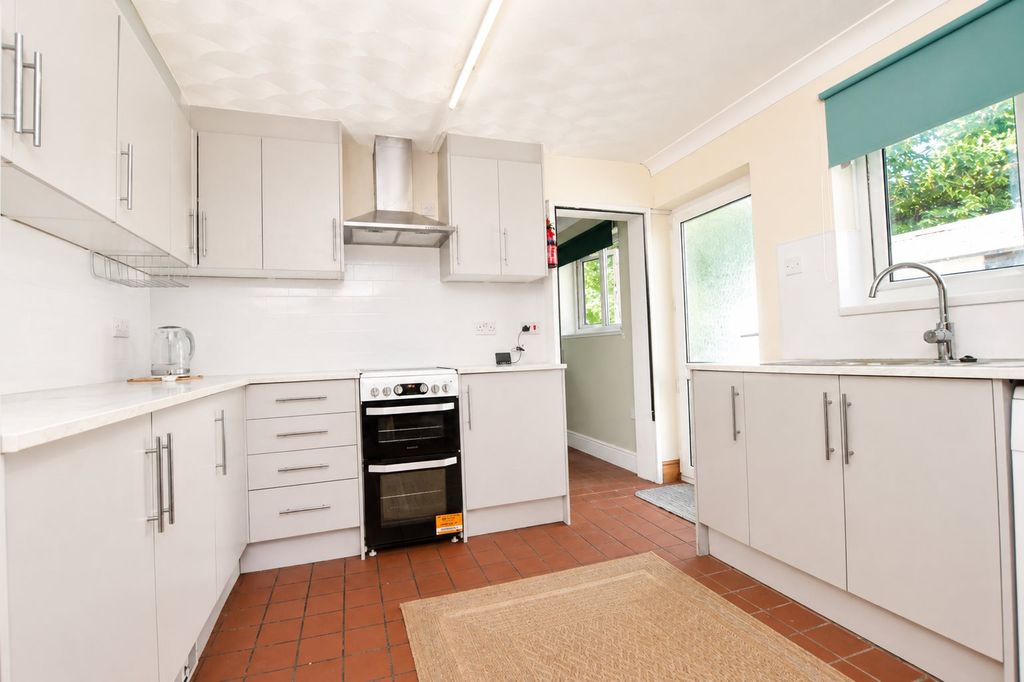 Property photo 2 of 12 55B1dc85-523B-441E-B92F-92Da1854c1d6