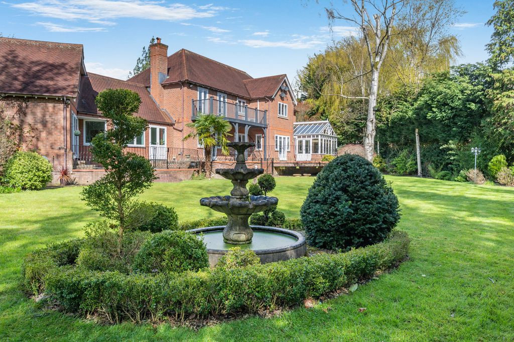 Property photo 2 of 48
