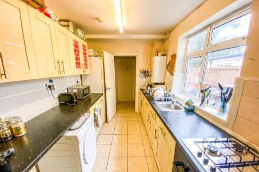 Property photo 2 of 13