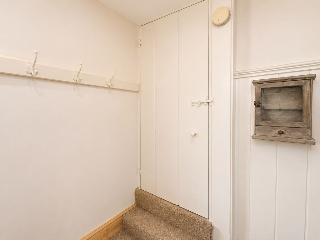 Property photo 2 of 11 Front Entry