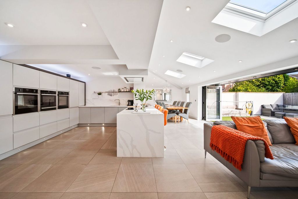 Property photo 3 of 50