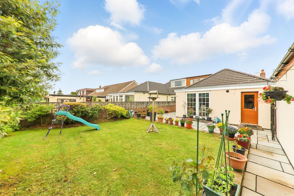 Property photo 3 of 38