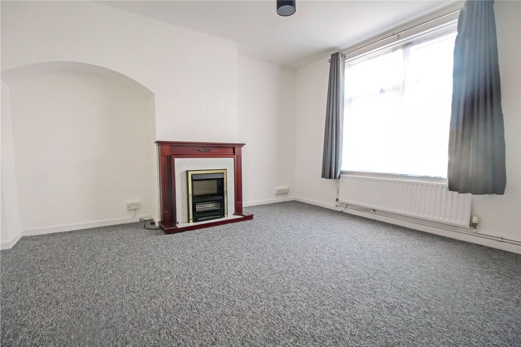 Property photo 2 of 19 Picture No. 06