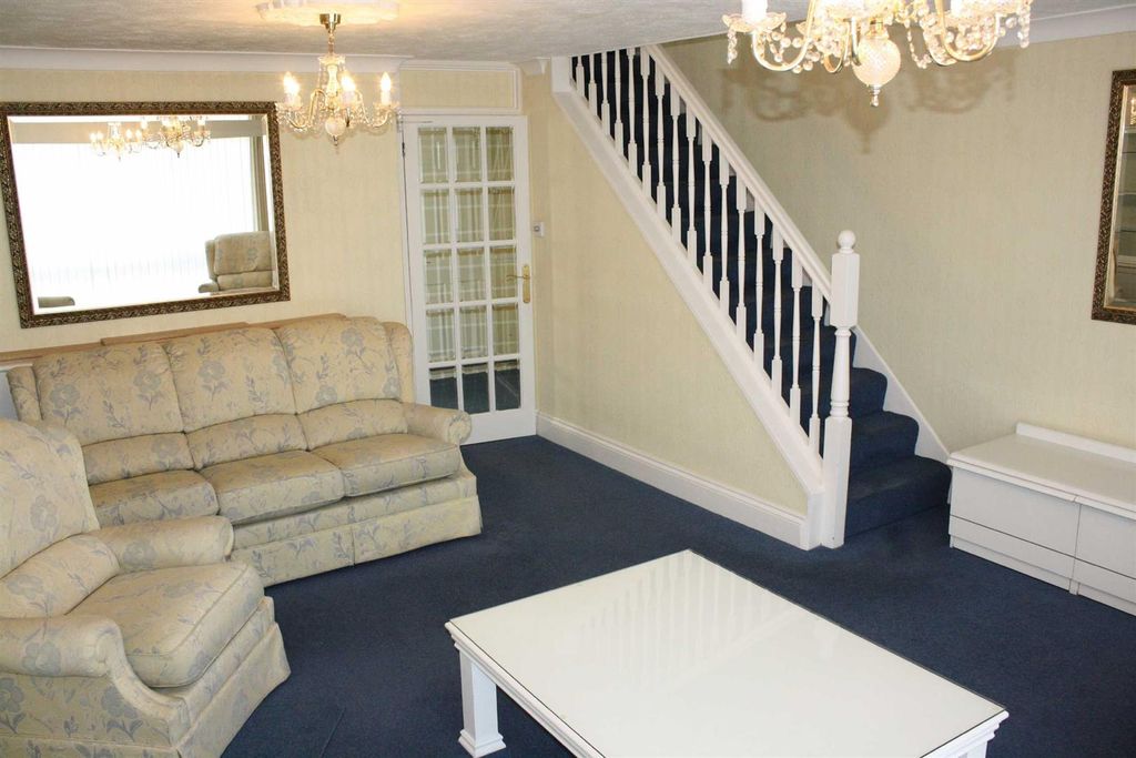 Property photo 3 of 8 P001690_08.Jpg