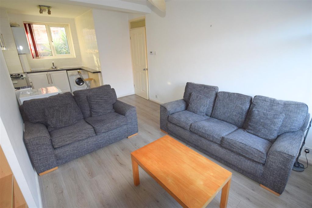 Property photo 3 of 10 9E46A830-612d-453B-9Fa7-002E67923Dfd.Jpg