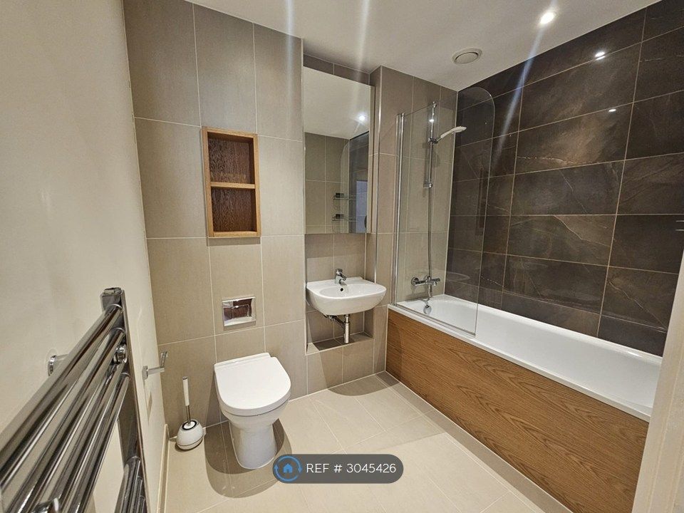 Property photo 2 of 3 Bathroom
