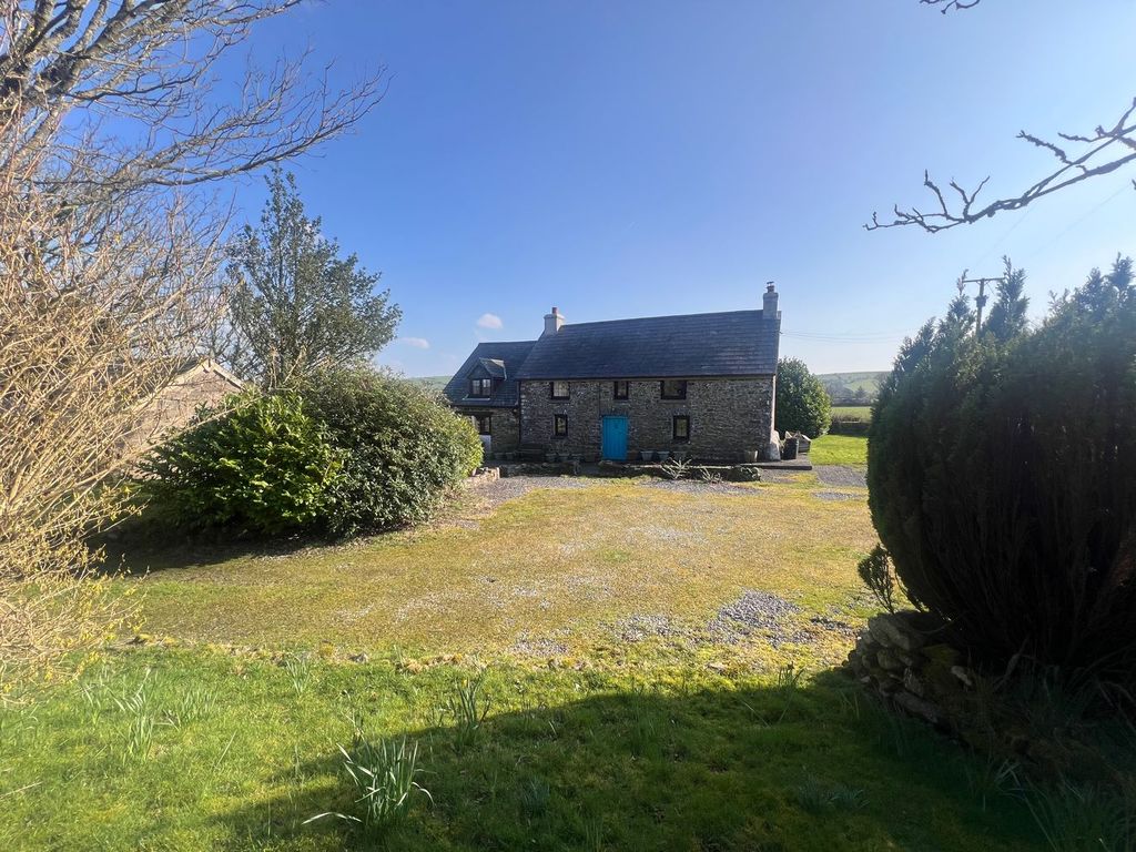 Property photo 2 of 64