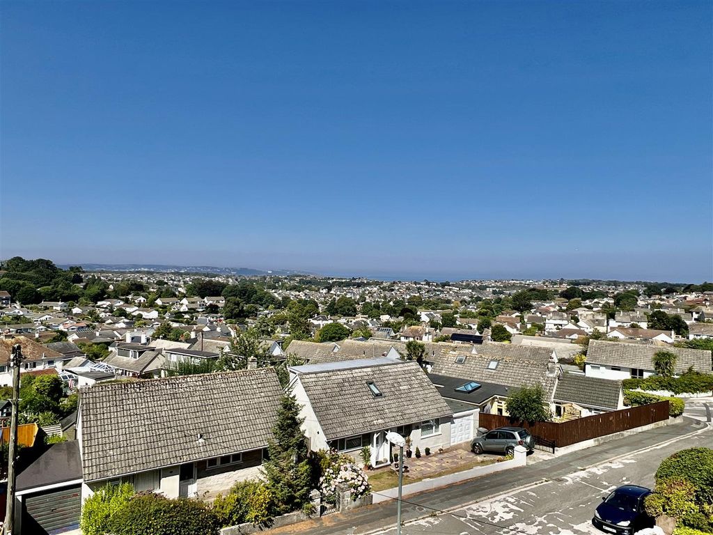 Property photo 3 of 27 16 Milton Park - 3.Jpeg