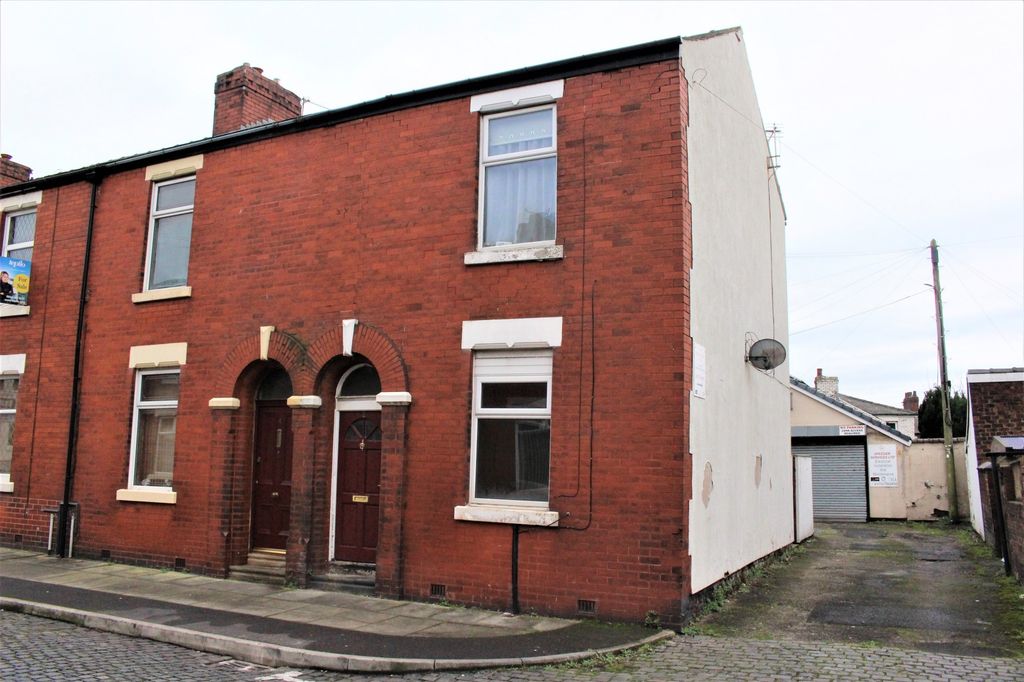 Property photo 1 of 5