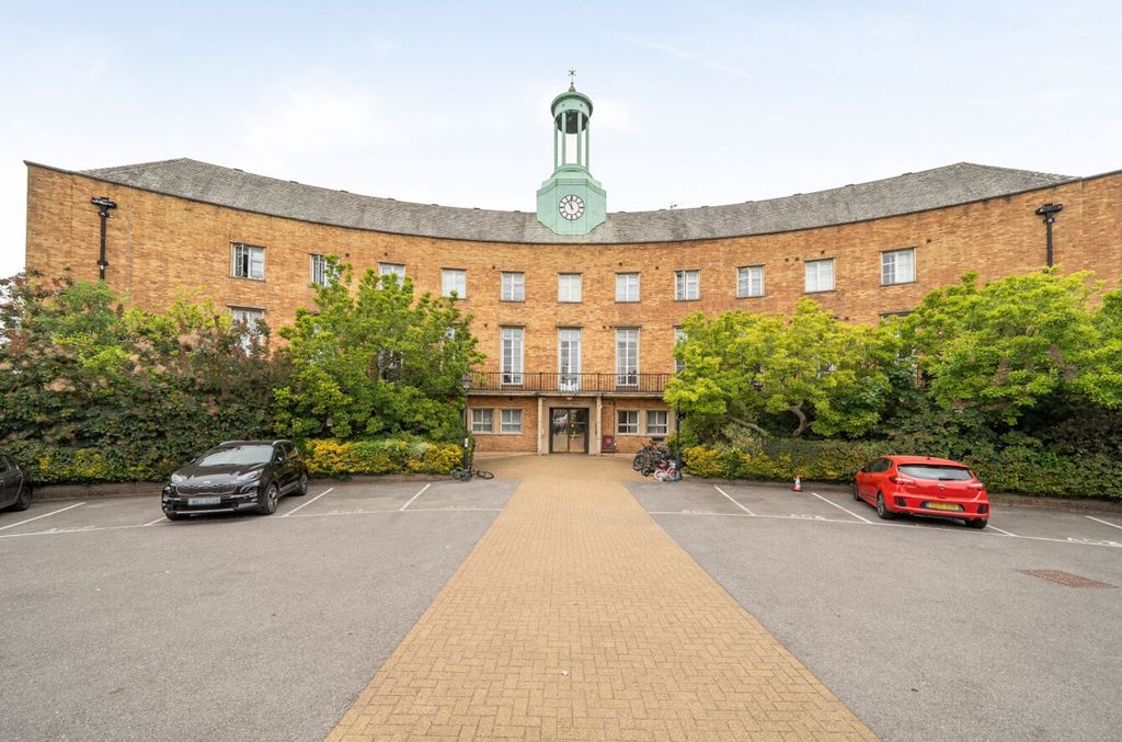 Property photo 1 of 11 1488969-8-6A5F4Bc...