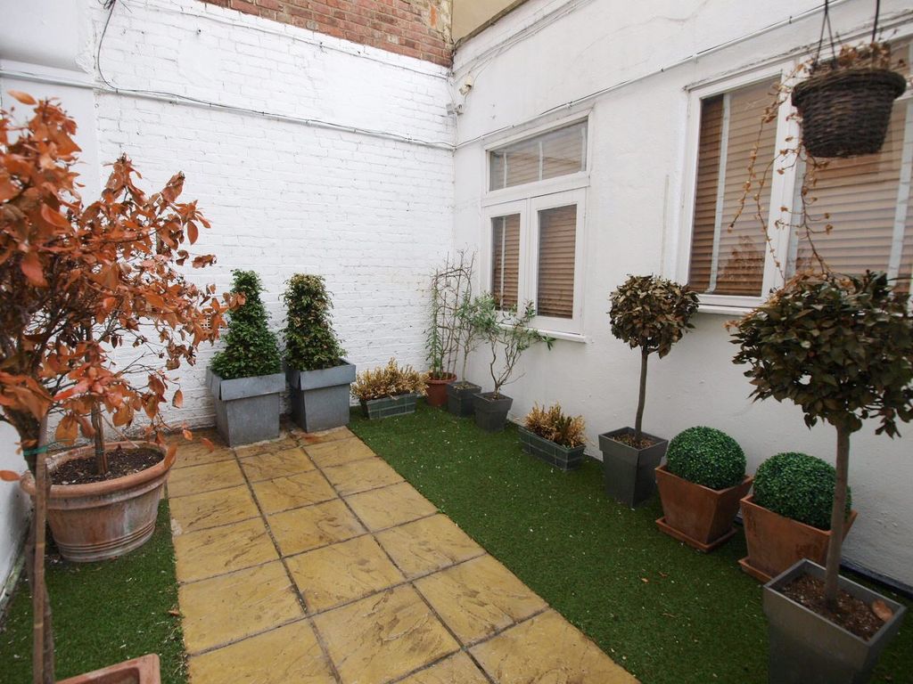 Property photo 2 of 8 Photo 8