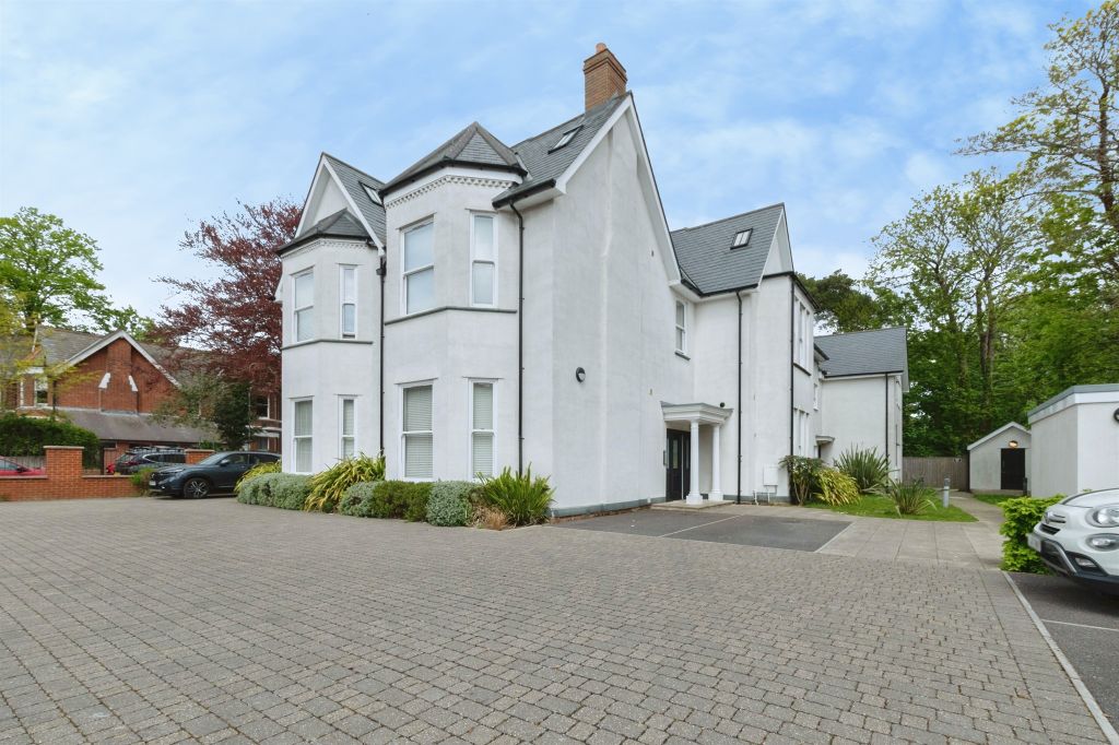 Property photo 2 of 14