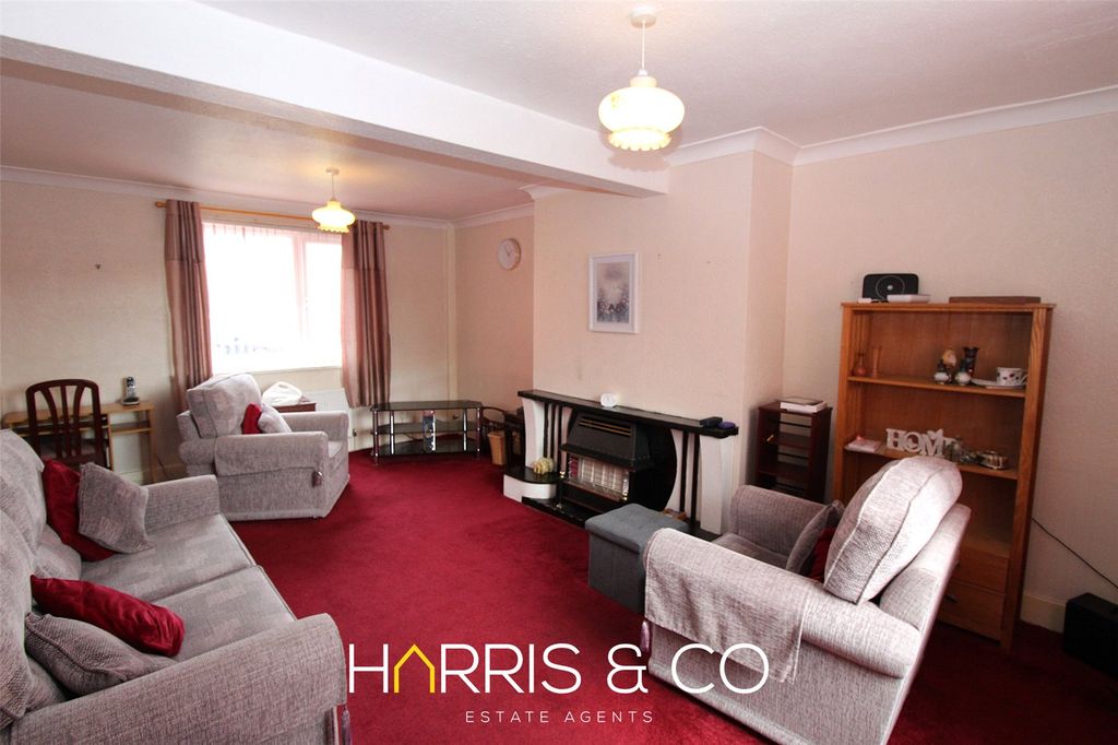 Property photo 3 of 12 Picture No. 10