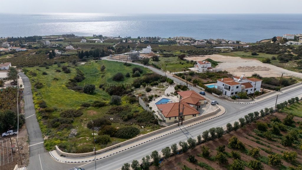 Property photo 2 of 46