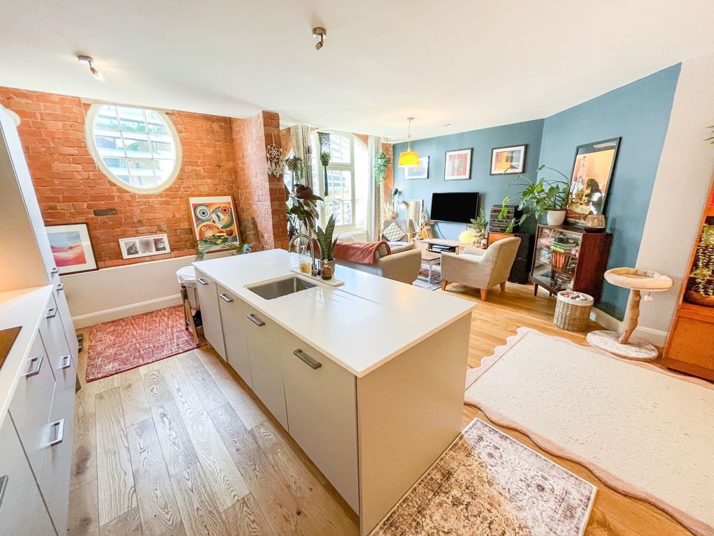 Property photo 2 of 17 Lounge/Kitchen/Diner