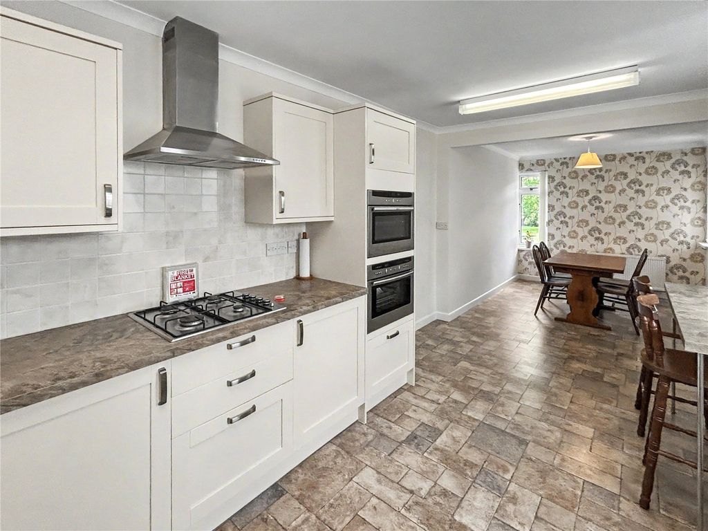Property photo 2 of 17 Kitchen/Dining Room