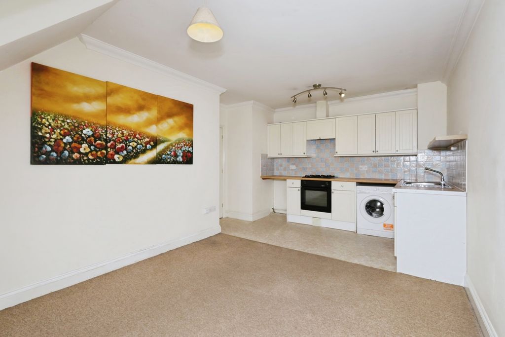 Property photo 2 of 13 Pbox-Img.Jpg