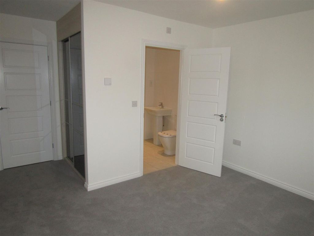 Additional image 7 of 4 bed detached house to rentHockley Crescent, Boroughbridge, York YO51