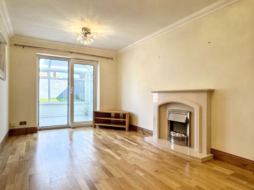 Property photo 2 of 21