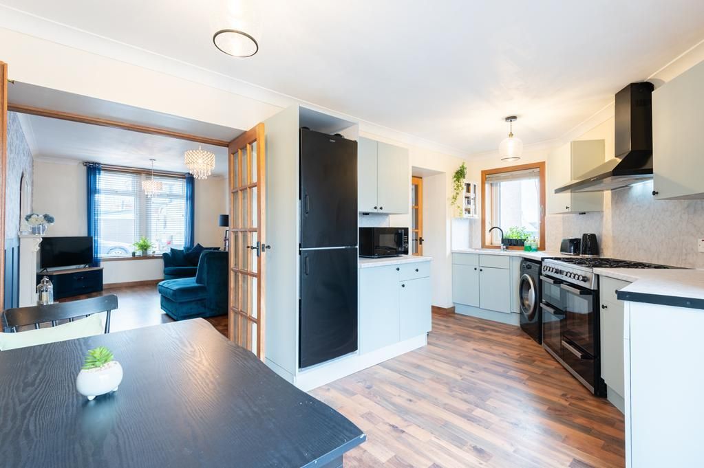 Property photo 3 of 27 Cup1465Seg Dining To Kitchen.Jpg