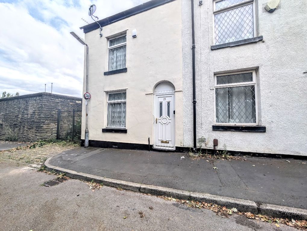 Property photo 1 of 8