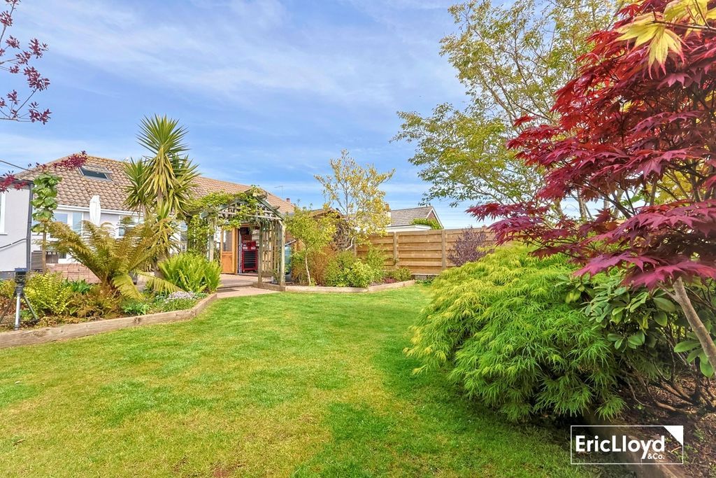 Property photo 2 of 37 Photo 30