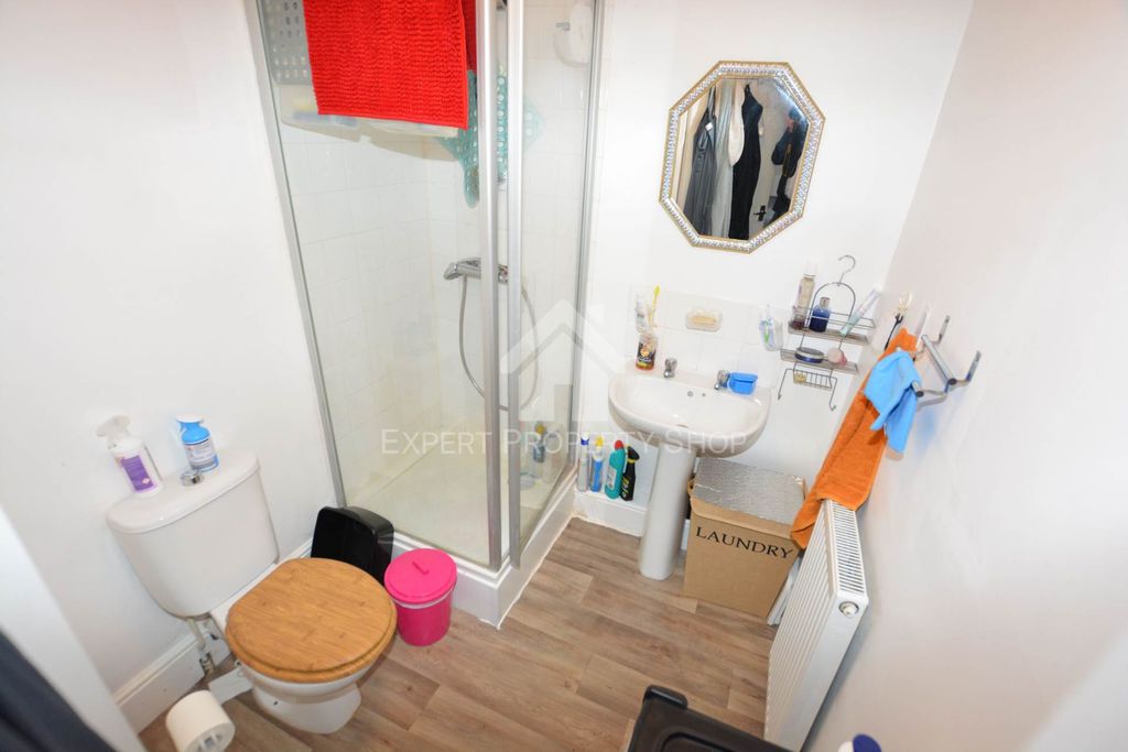 Property photo 2 of 12