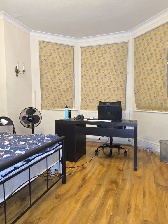 Property photo 3 of 4
