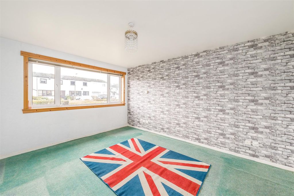 Property photo 3 of 14 62_Hillview-03.Jpg