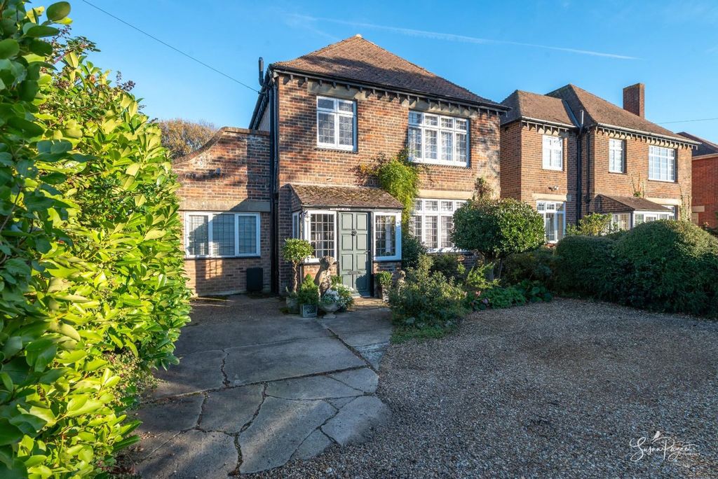 Property photo 1 of 44