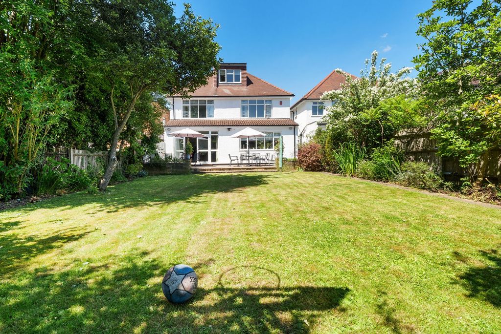 Additional image 19 of 6 bed detached house for salePenshurst Gardens, Edgware HA8
