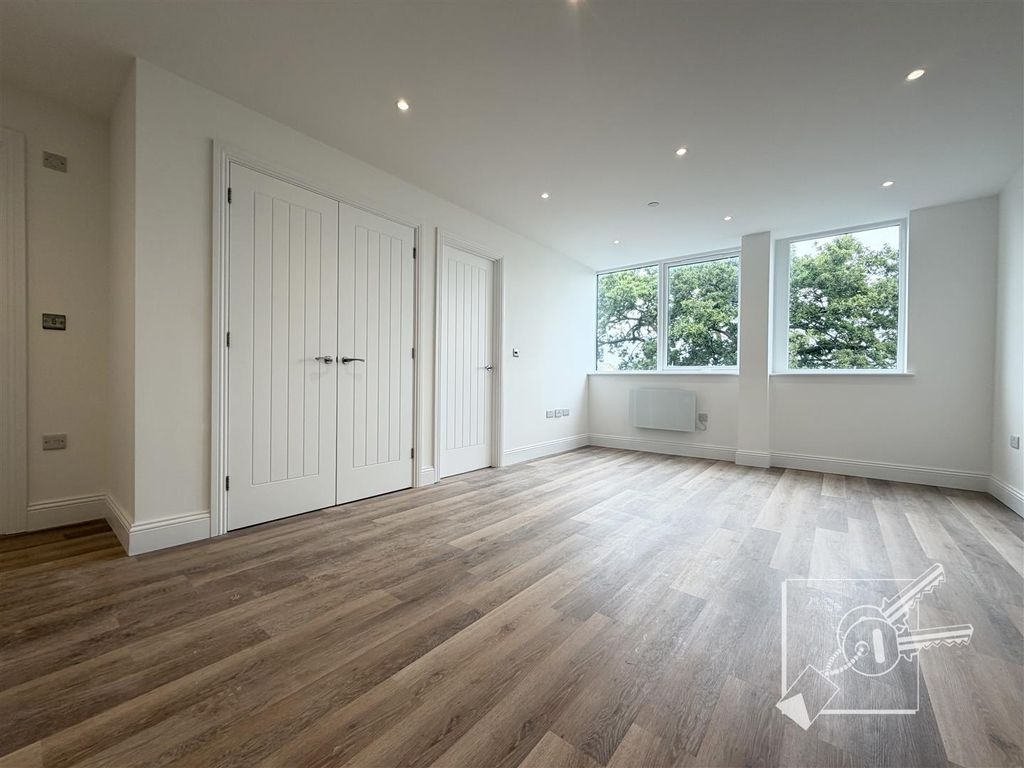 Property photo 3 of 16 Open Plan Living Area