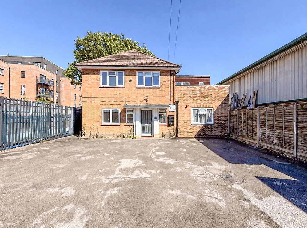 Property photo 1 of 7