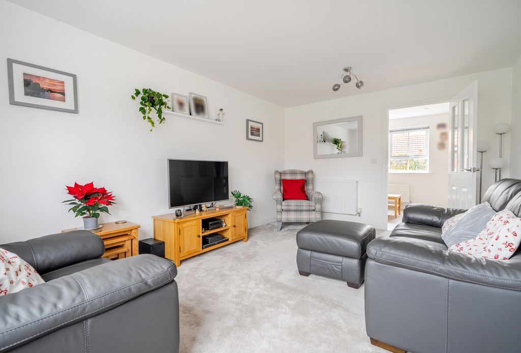 Property photo 3 of 23 1388215-6-6938294...